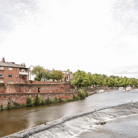 Vila 45 Benton Chester Exteriér fotografie